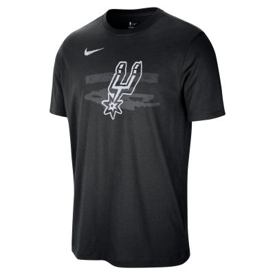 Nike NBA San Antonio Spurs Courtside Tee - Fekete - Rövid ujjú póló Nike NBA San Antonio Spurs Courtside Tee - Fekete - Rövid ujjú póló