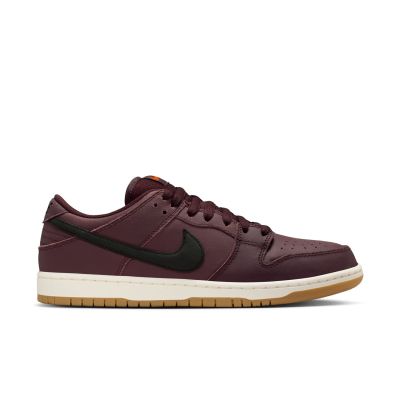 Nike SB Dunk Low Pro "Burgundy Crush" - Piros - Tornacipő Nike SB Dunk Low Pro "Burgundy Crush" - Piros - Tornacipő